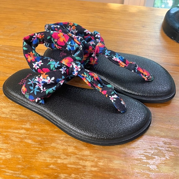 Sanuk Lil Yoga Sling Youth Sandals - Picture 3 of 10